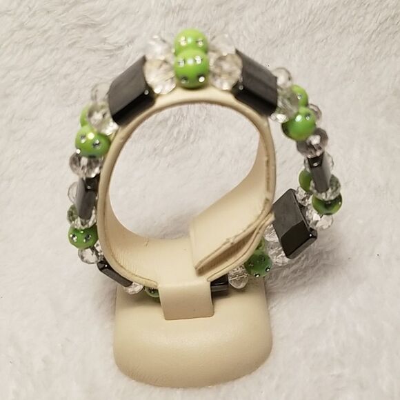 Green, Gray, & White Magnetic Bracelet - Picture 3 of 5